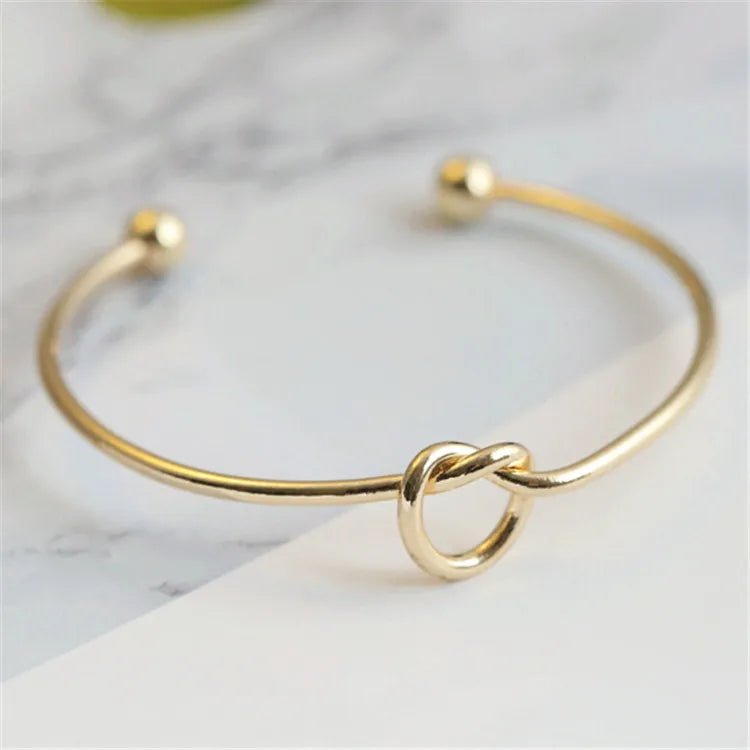 The Knotted Cuff